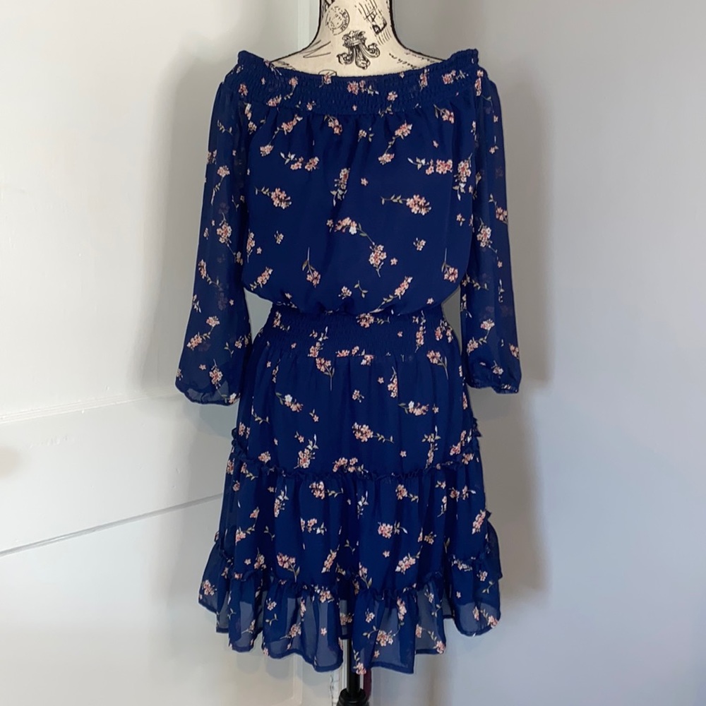 Vine & Valley Off the Shoulders Navy Floral Dress Size Large